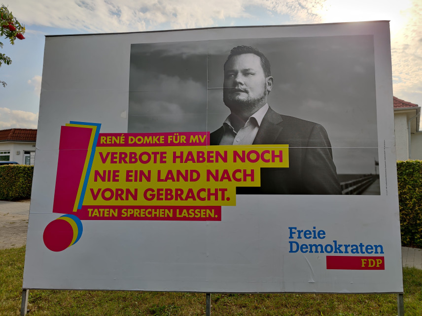 Großaufsteller Verbote haben noch nie ein Land nach vorne gebracht. Taten sprechen lassen.