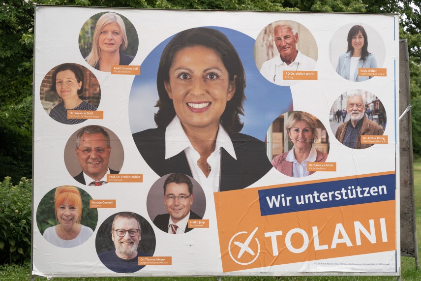 Großaufsteller Wir unterstützen Tolani