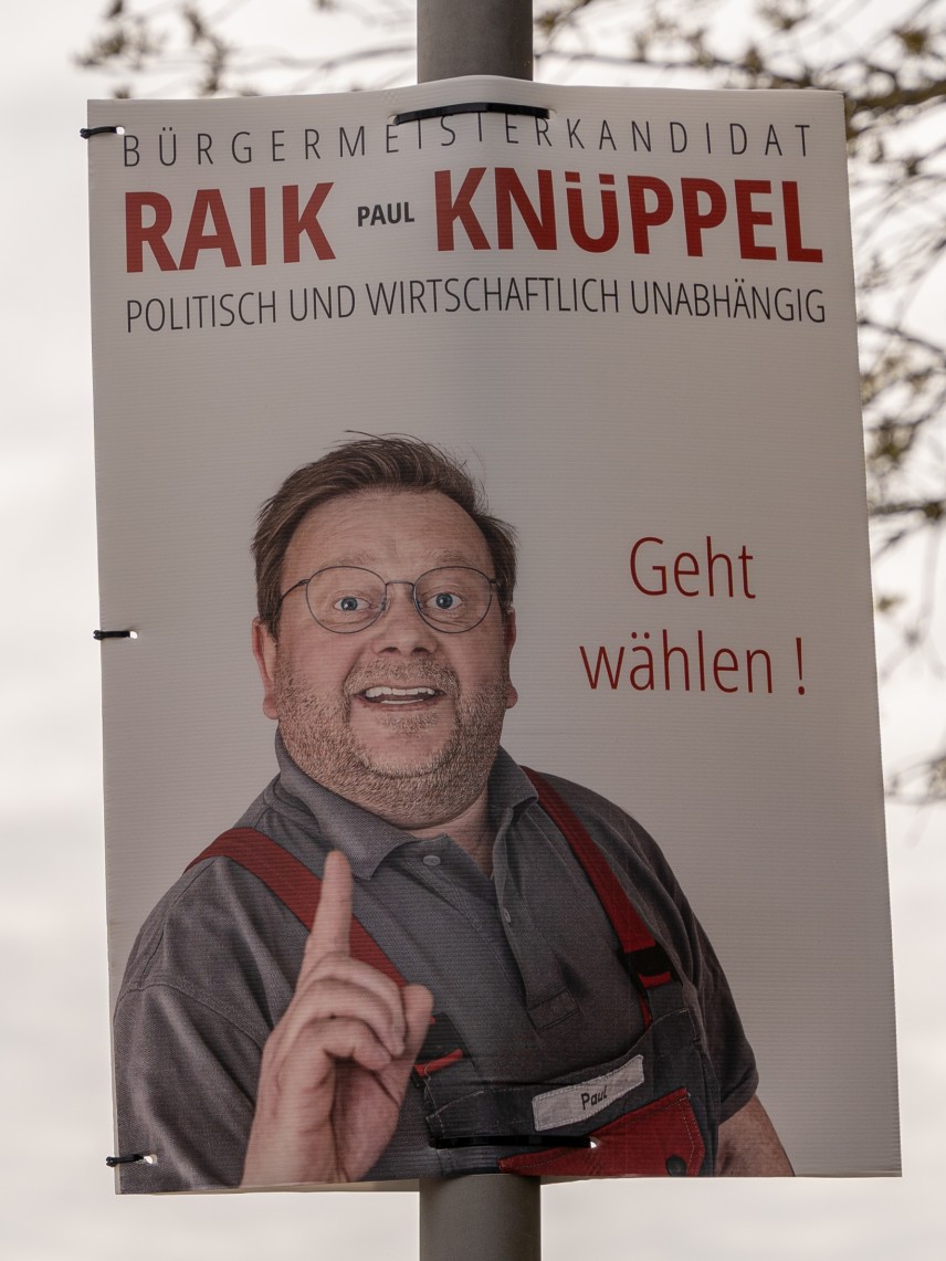 Kandidierendenplakat Politisch und wirtschaftlich unabhängig. Geht wählen!