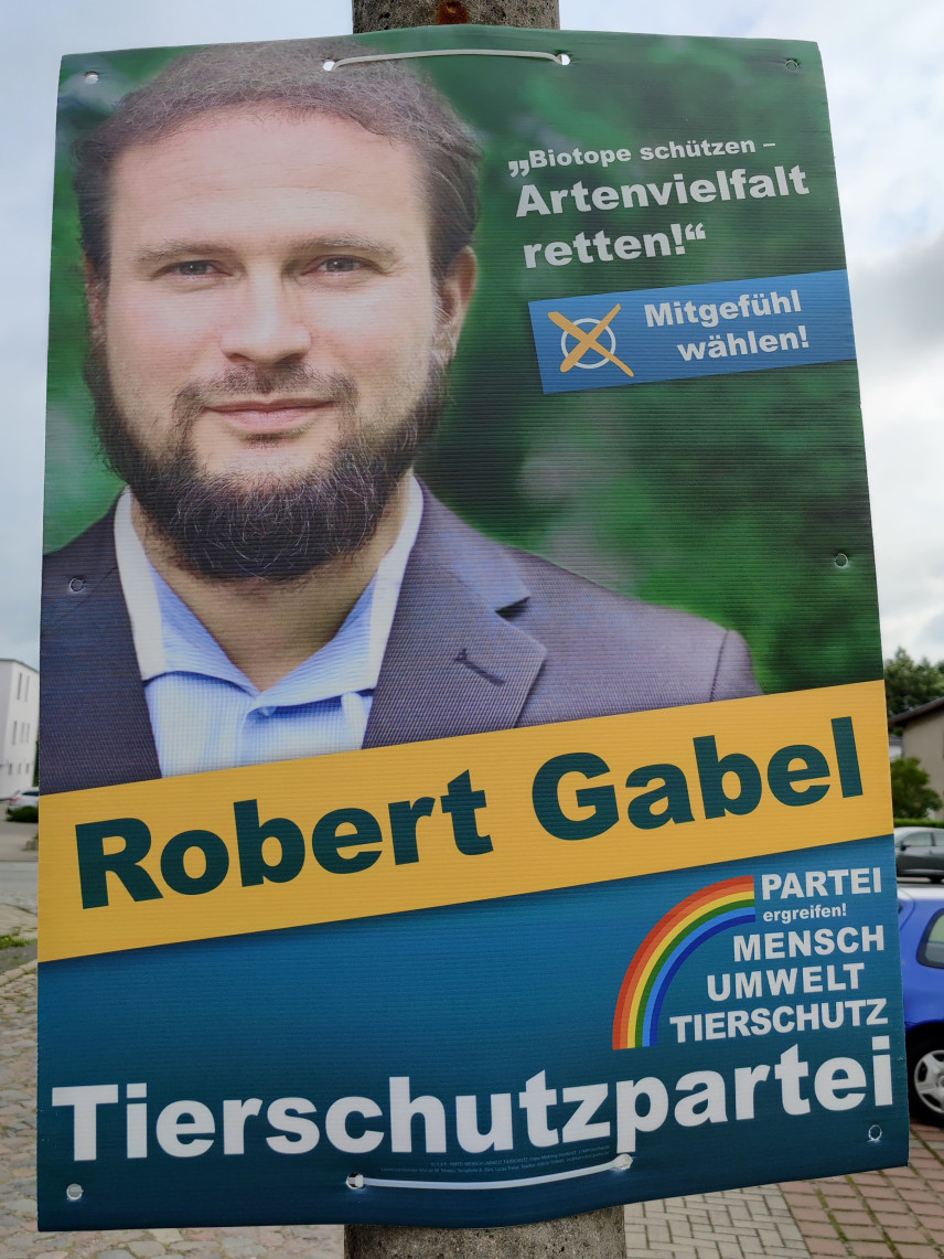 Kandidierendenplakat Biotope schützen - Artenvielfalt retten! Mitgefühl wählen.