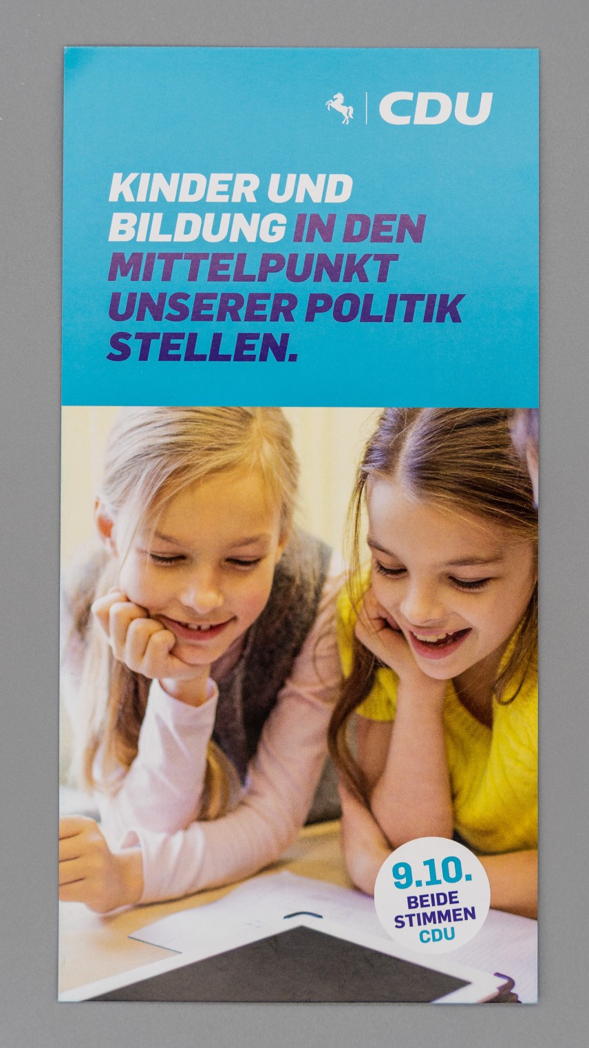 Flyer Kinder und Bildung in den Mittelpunkt unserer Politik stellen.