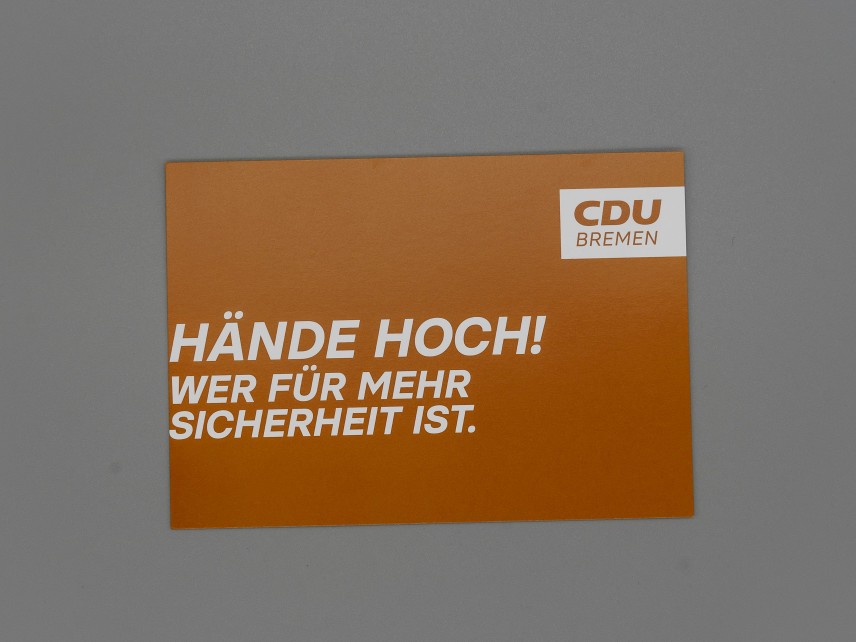 Flyer Hände hoch! Wer für mehr Sicherheit ist.