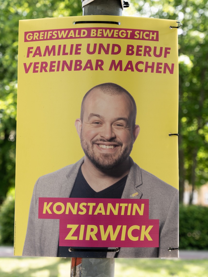 Kandidierendenplakat Familie und Beruf vereinbar machen