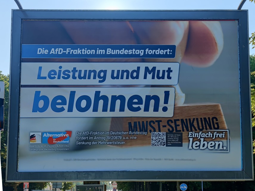 Großaufsteller Leistung und Mut belohnen!