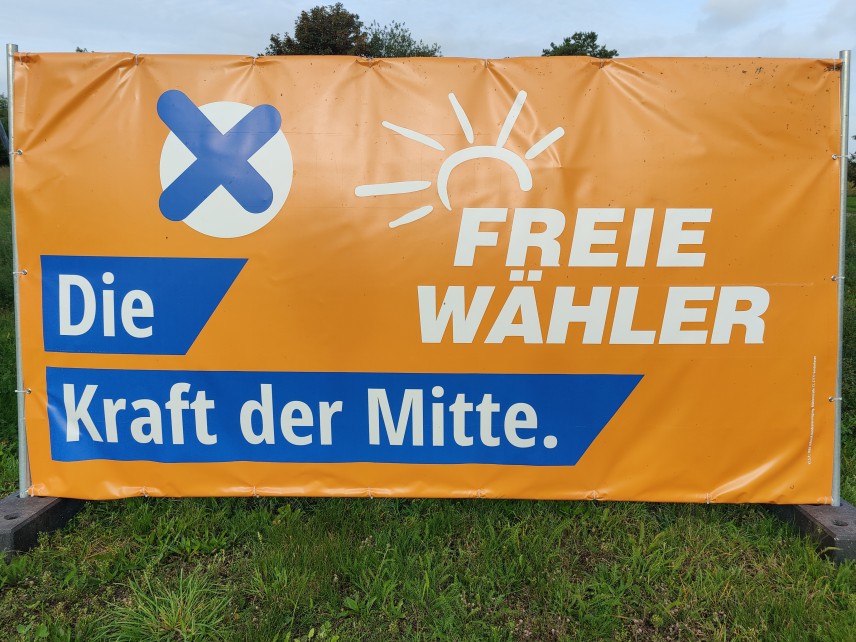 Bauzaun Die Kraft der Mitte