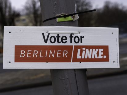 Kandidierendenplakat Wählt die / Vote for Berliner LINKE.