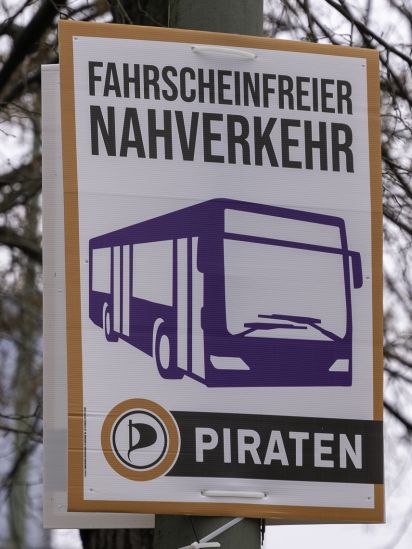 Themenplakat Fahrscheinfreier Nahverkehr