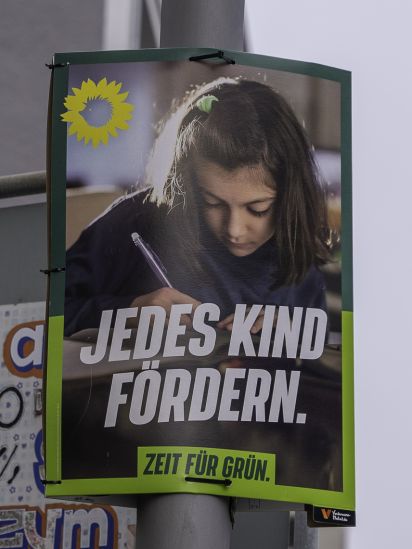 Themenplakat Jedes Kind fördern. Zeit für Grün.