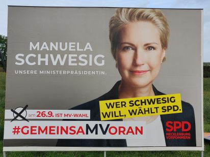 Großaufsteller Manuela Schwesig. Unsere Ministerpräsidentin.