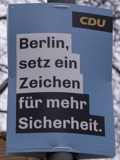 Themenplakat Berlin, setz ein Zeichen für mehr Sicherheit.