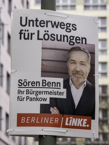 Kandidierendenplakat Unterwegs für Lösungen. Sören Benn. Ihr Bürgermeister für Pankow.