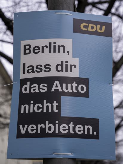 Themenplakat Berlin, lass dir das Auto nicht verbieten.