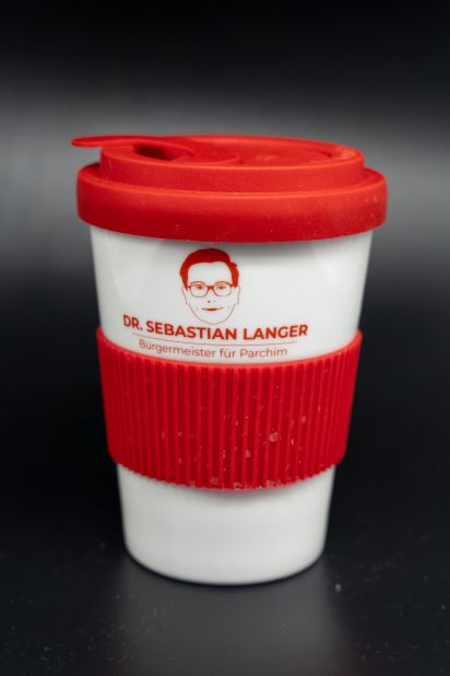 Give Away Kaffeebecher: Dr. Sebastian Langer