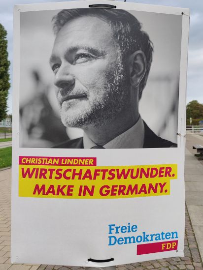 Kandidierendenplakat Wirtschaftswunder. Make in Germany.